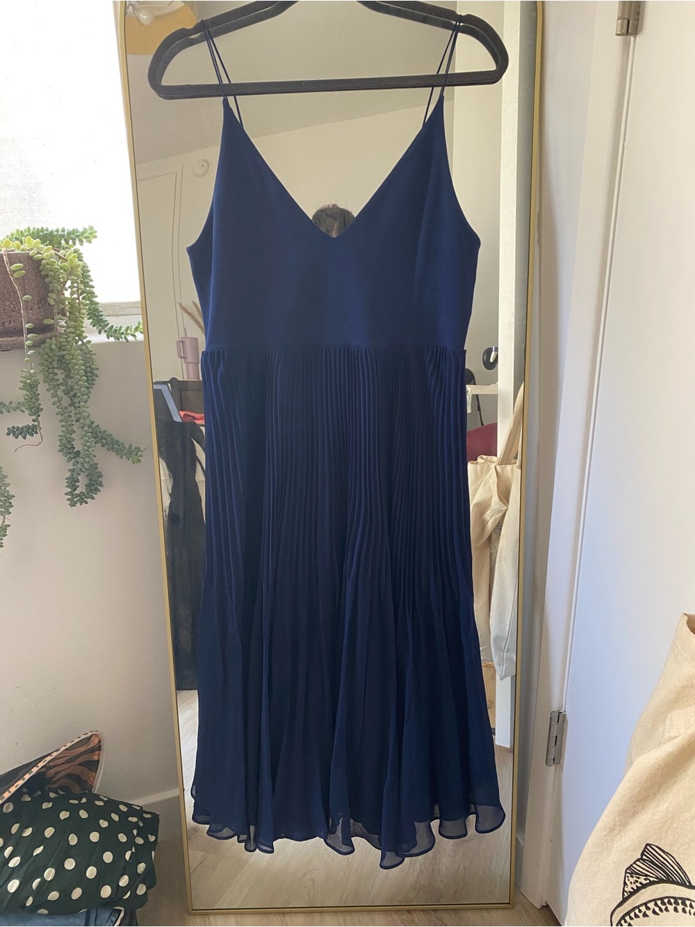 WILFRED Navy Pleated Spaghetti Strap Dress
